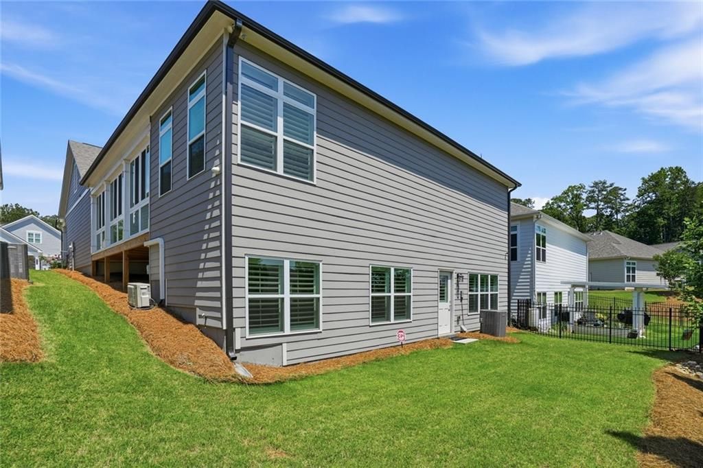 Image 43 of property listing at 5105 Dillingham Drive NW, Acworth, GA 30101