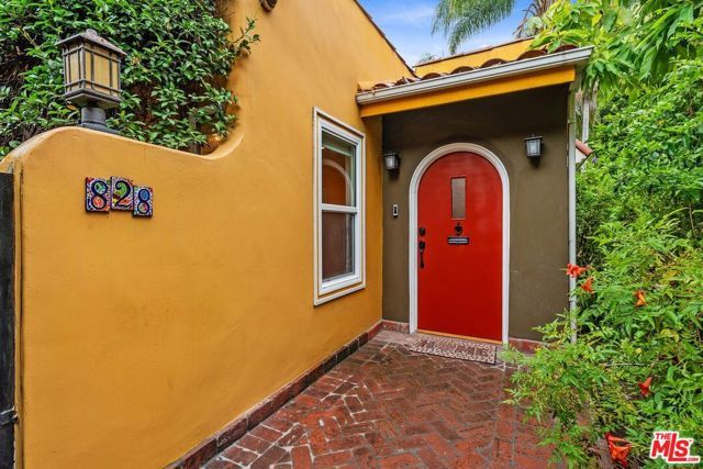 828 N Crescent Heights Boulevard, Los Angeles, CA 90046