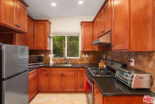 828 N Crescent Heights Boulevard, Los Angeles, CA 90046
