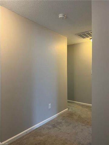 991 Hollymeade CIR, Newport News, VA 23602