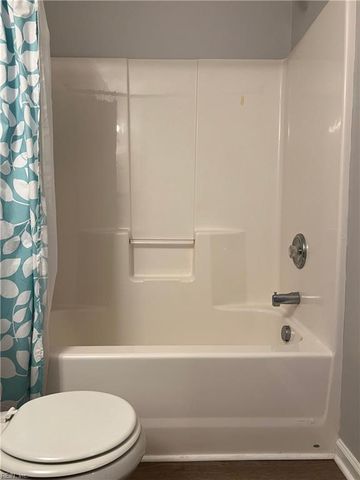 991 Hollymeade CIR, Newport News, VA 23602