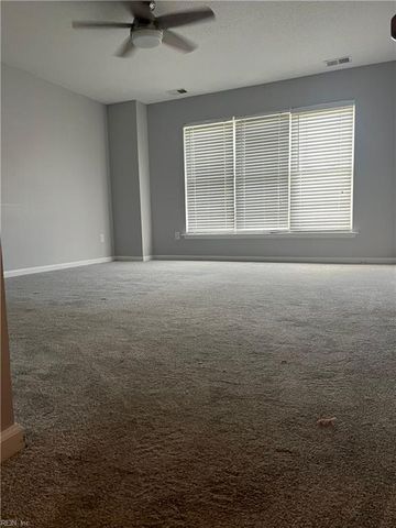 991 Hollymeade CIR, Newport News, VA 23602