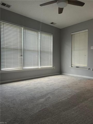 991 Hollymeade CIR, Newport News, VA 23602