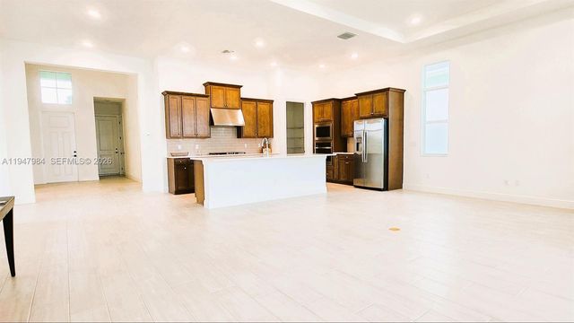 5243 Rivo Alto Cir, Westlake, FL 33470