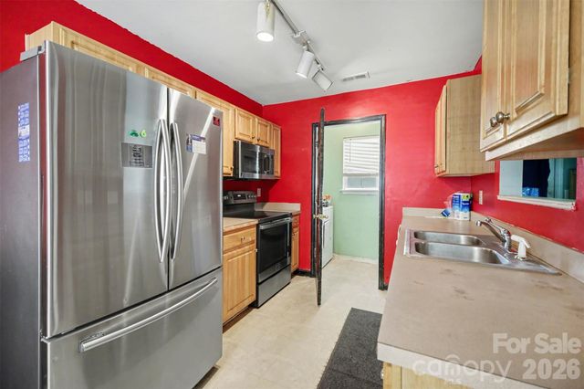 2628 Marmac Road, Charlotte, NC 28208