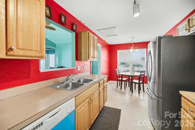 2628 Marmac Road, Charlotte, NC 28208