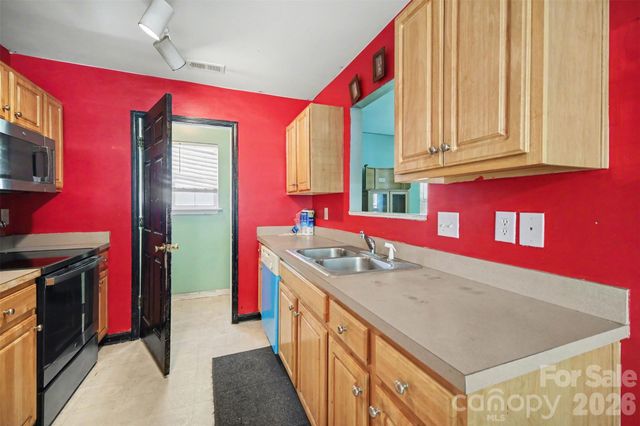 2628 Marmac Road, Charlotte, NC 28208