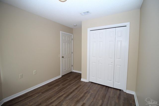 130 Wildflower Ln, Pensacola, FL 32514
