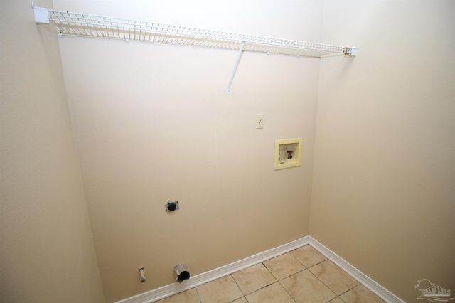 130 Wildflower Ln, Pensacola, FL 32514