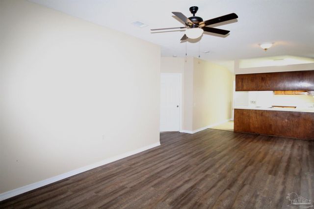 130 Wildflower Ln, Pensacola, FL 32514