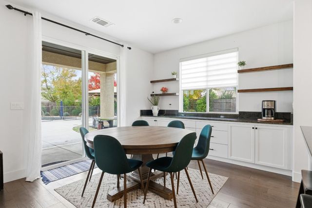 1323 N Traverse Avenue, Clovis, CA 93619