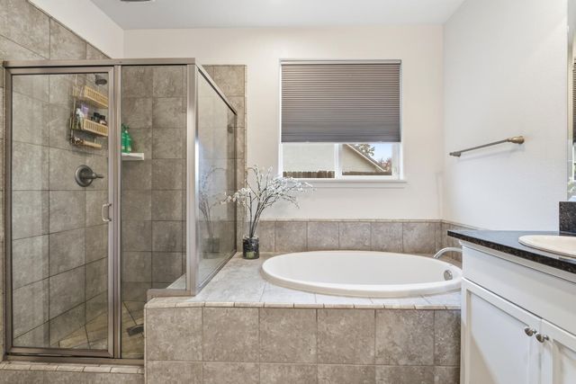 1323 N Traverse Avenue, Clovis, CA 93619