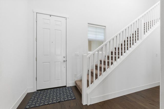 1323 N Traverse Avenue, Clovis, CA 93619