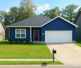 1168 Eagles Nest Ln, Clarksville, TN 37040