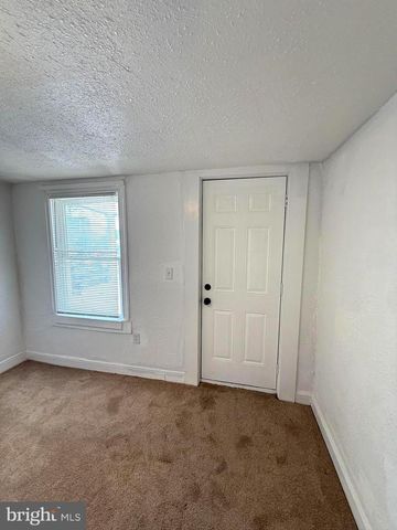 270 CALDER ST, Harrisburg, PA 17102