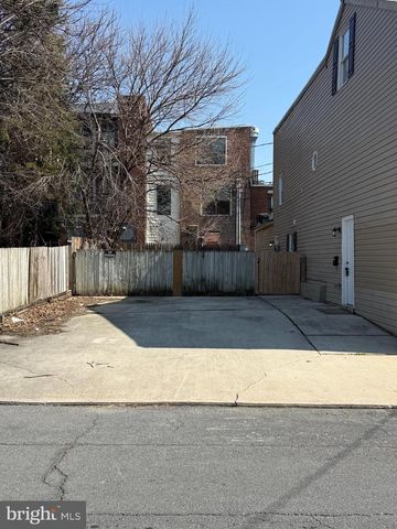 270 CALDER ST, Harrisburg, PA 17102