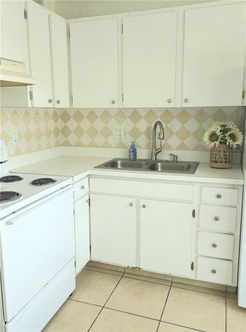 6700 1ST AVENUE S 211, St Petersburg, FL 33707