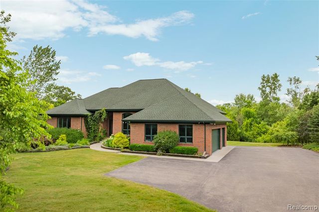 3520 Blue Heron Court, Ypsilanti, MI 48198