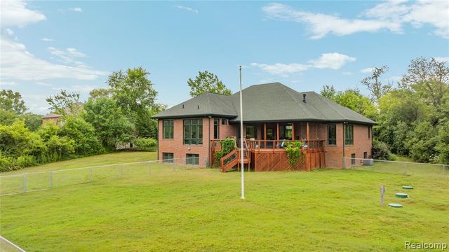 3520 Blue Heron Court, Ypsilanti, MI 48198