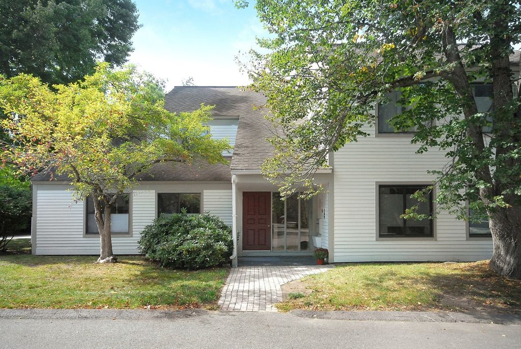 28 Concord Greene 2, Concord, MA 01742