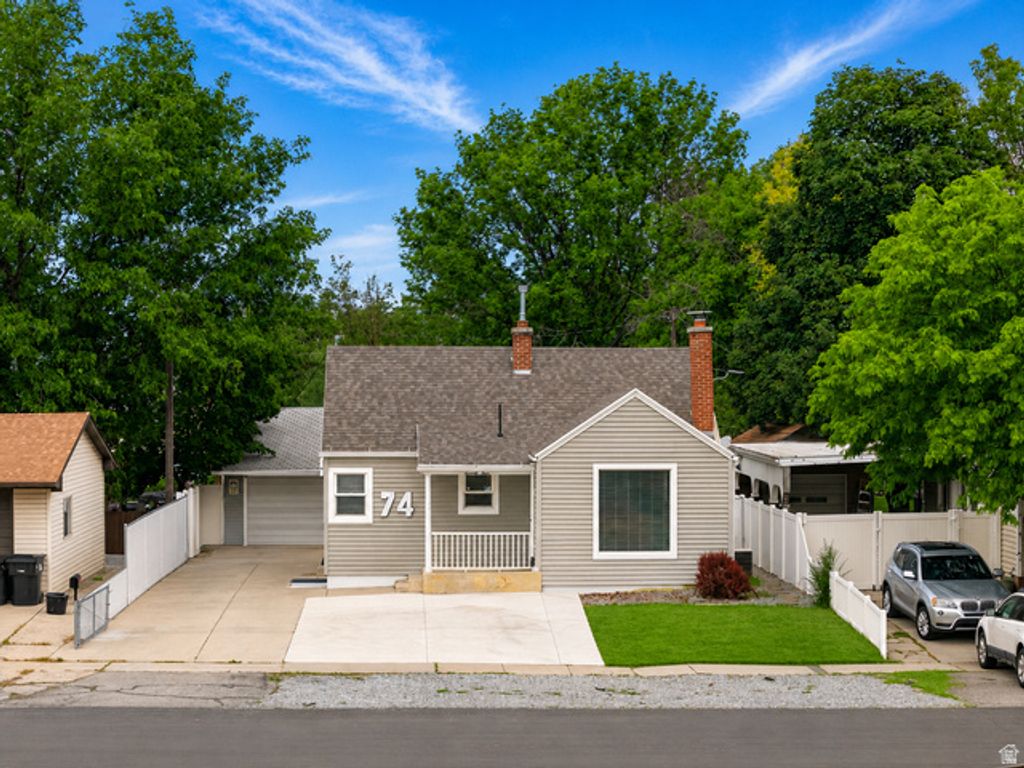 Image 1 of property listing at 74 S 300 E, Springville, UT 84663