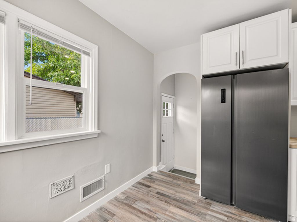 Image 12 of property listing at 74 S 300 E, Springville, UT 84663
