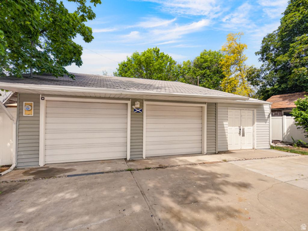 Image 31 of property listing at 74 S 300 E, Springville, UT 84663