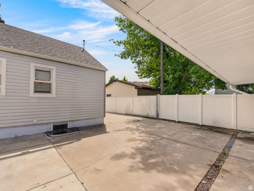 Image 33 of property listing at 74 S 300 E, Springville, UT 84663