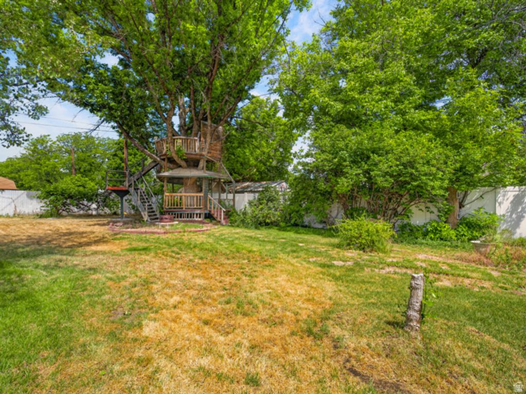 Image 35 of property listing at 74 S 300 E, Springville, UT 84663