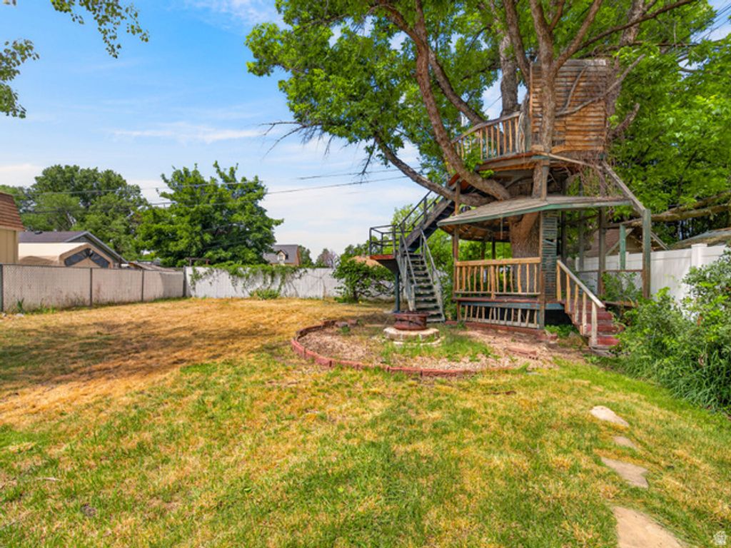 Image 36 of property listing at 74 S 300 E, Springville, UT 84663