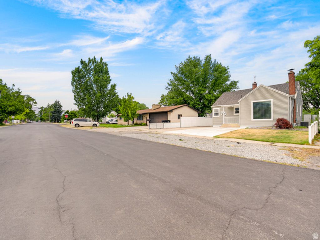Image 41 of property listing at 74 S 300 E, Springville, UT 84663