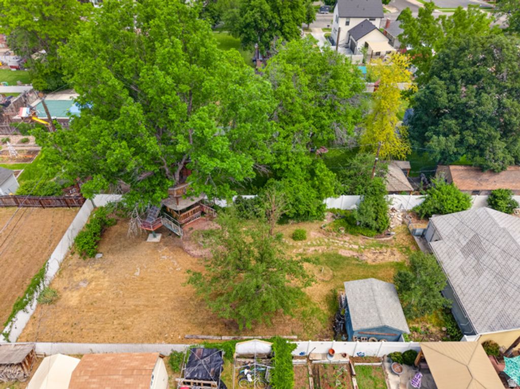 Image 47 of property listing at 74 S 300 E, Springville, UT 84663