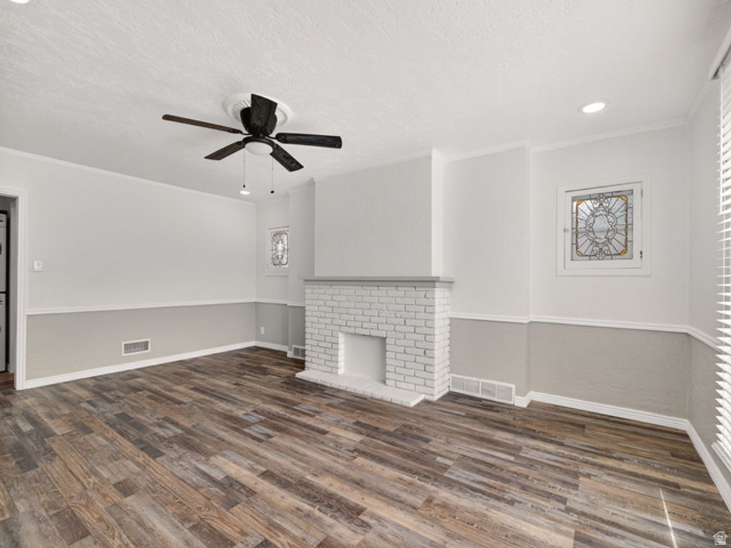 Image 7 of property listing at 74 S 300 E, Springville, UT 84663