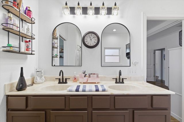 205 E Grace Street, Republic, MO 65738