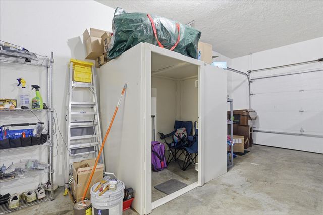 205 E Grace Street, Republic, MO 65738