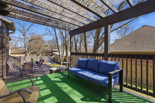 205 E Grace Street, Republic, MO 65738