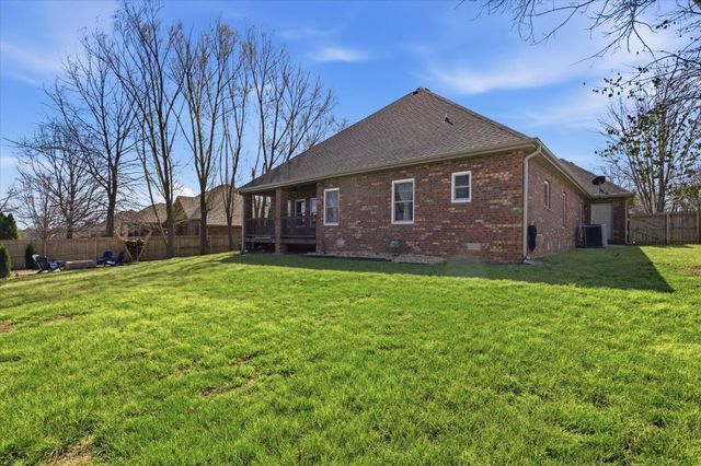 205 E Grace Street, Republic, MO 65738