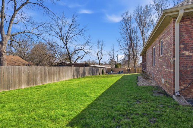 205 E Grace Street, Republic, MO 65738