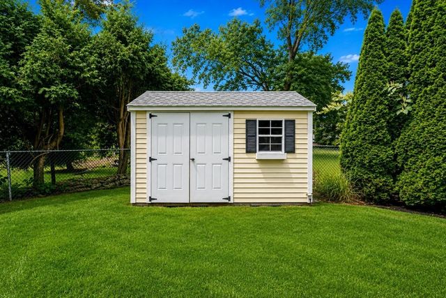 31 Brookdale Road, Natick, MA 01760
