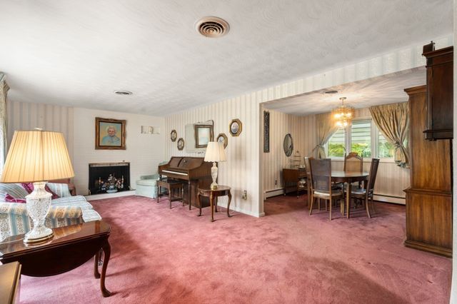 31 Brookdale Road, Natick, MA 01760