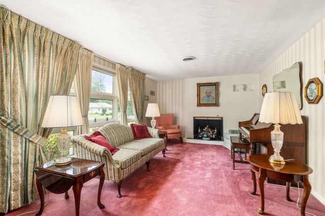 31 Brookdale Road, Natick, MA 01760