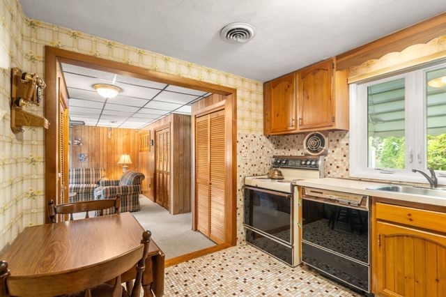 31 Brookdale Road, Natick, MA 01760