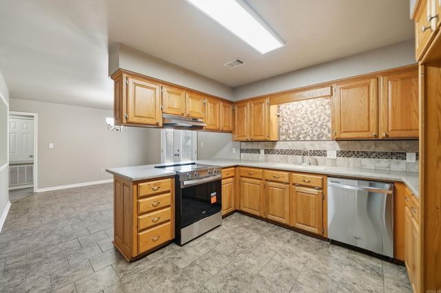 2 Tumblewood Dr, Conway, AR 72032
