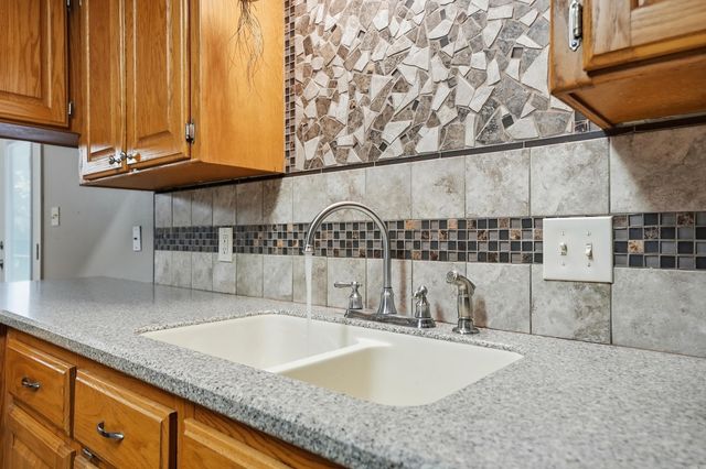 2 Tumblewood Dr, Conway, AR 72032
