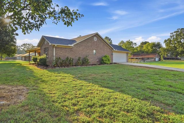 2 Tumblewood Dr, Conway, AR 72032