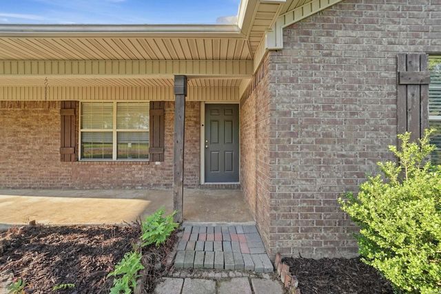 2 Tumblewood Dr, Conway, AR 72032