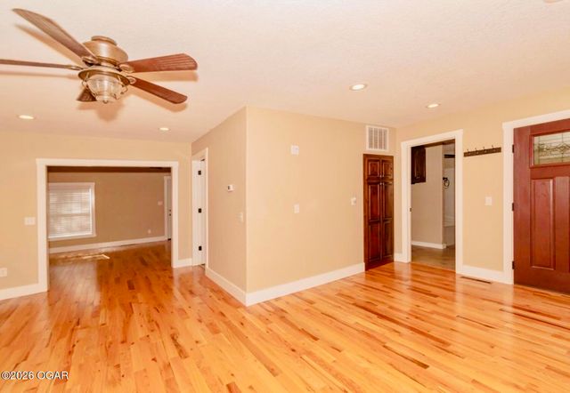 800 N Elm Street, Pierce City, MO 65723