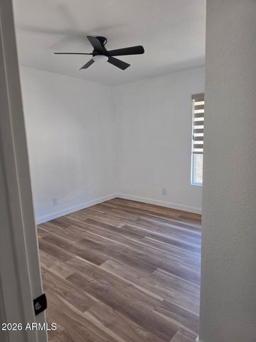 525 N MAY Street 9, Mesa, AZ 85201