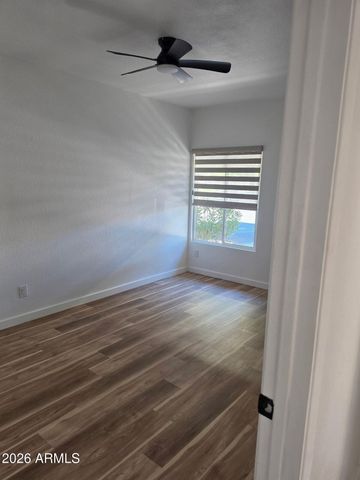 525 N MAY Street 9, Mesa, AZ 85201