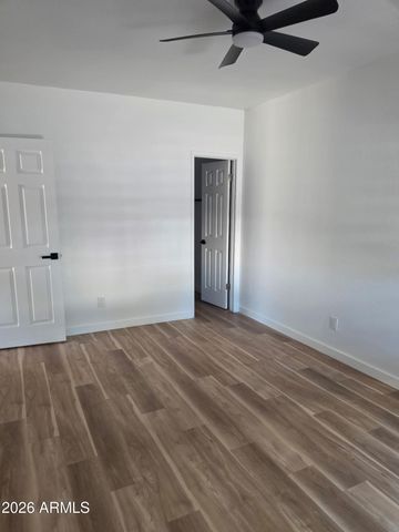 525 N MAY Street 9, Mesa, AZ 85201